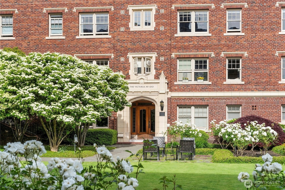 The Victoria unit VB404, Seattle, WA 98119 - photo 1