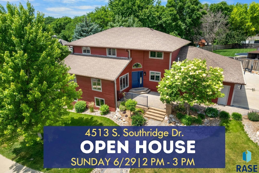 For Sale $829,900 • Co-Listing Agent