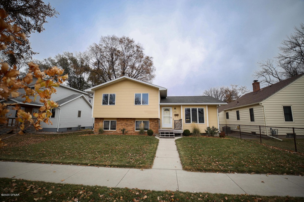 919 S 10th St. -02