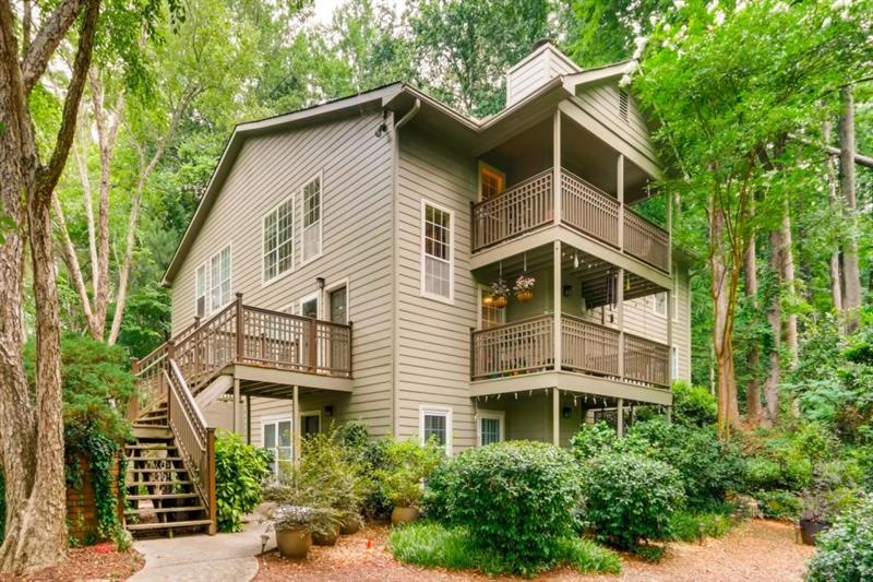 Wonderful Top floor Condo