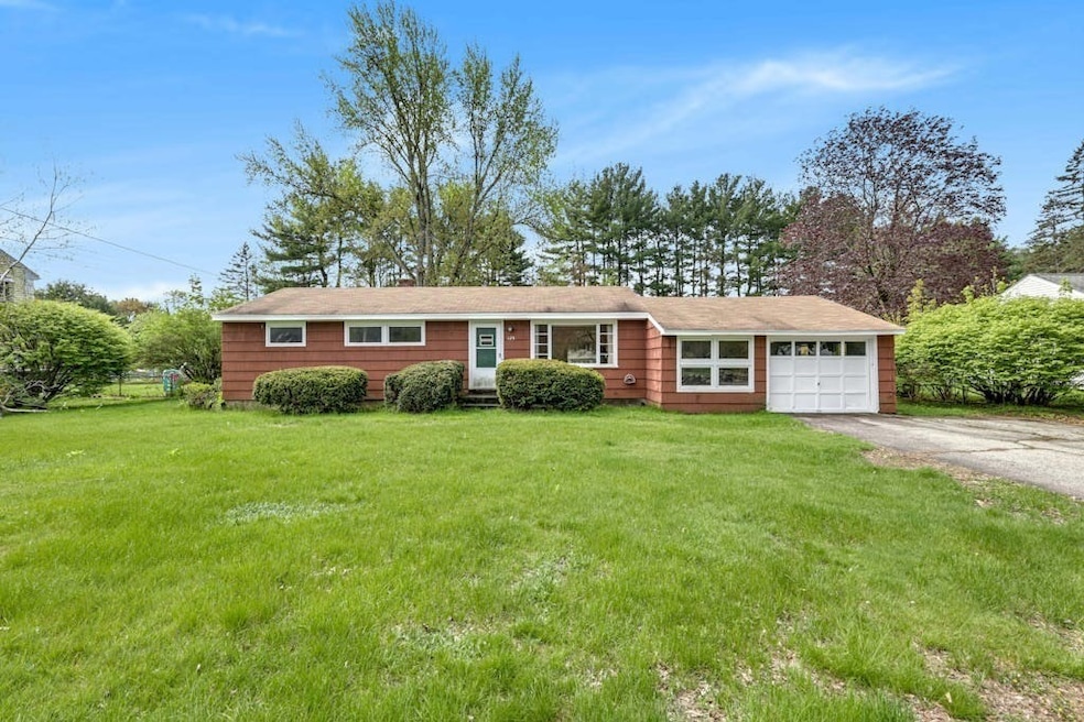 123 Pleasant St, Northborough, MA 01532 - photo 1