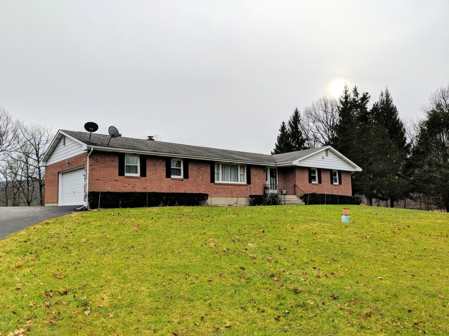 112 Gardner Way, Stroudsburg, PA 18360 - photo 1