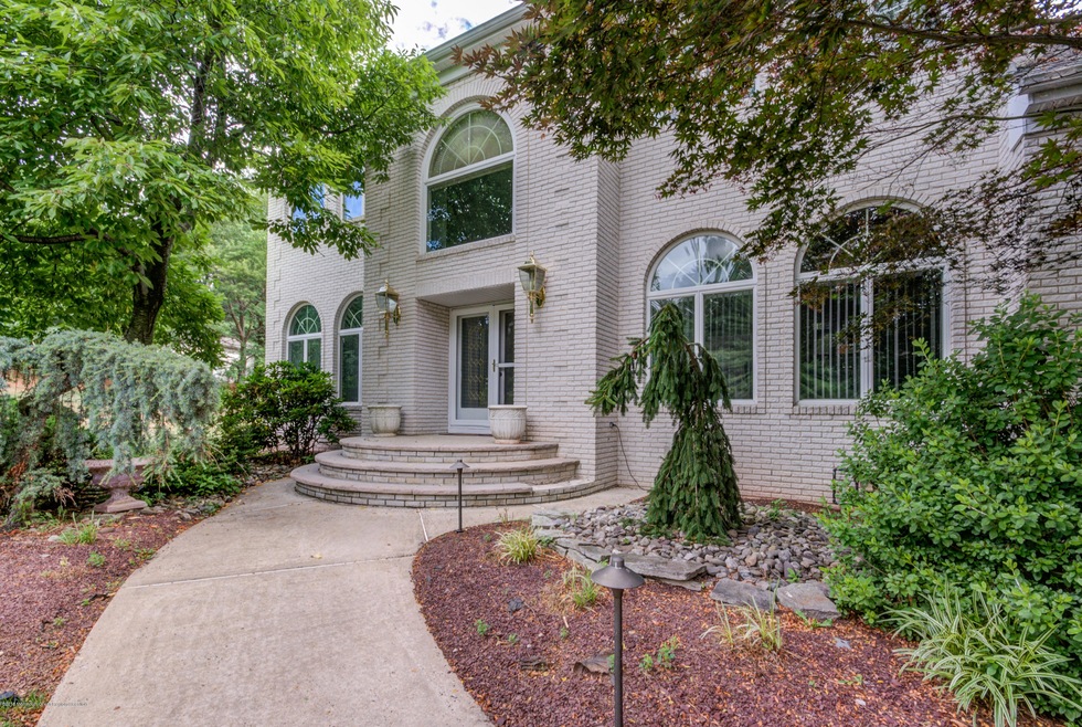 21 Oakcrest Ct Holmdel NJ-print-005-26-D