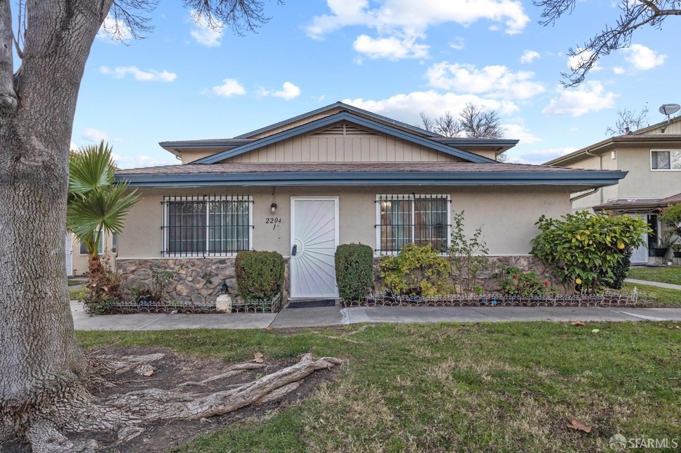 2204 Lemontree Way unit 1, Antioch, CA 94509 - photo 1