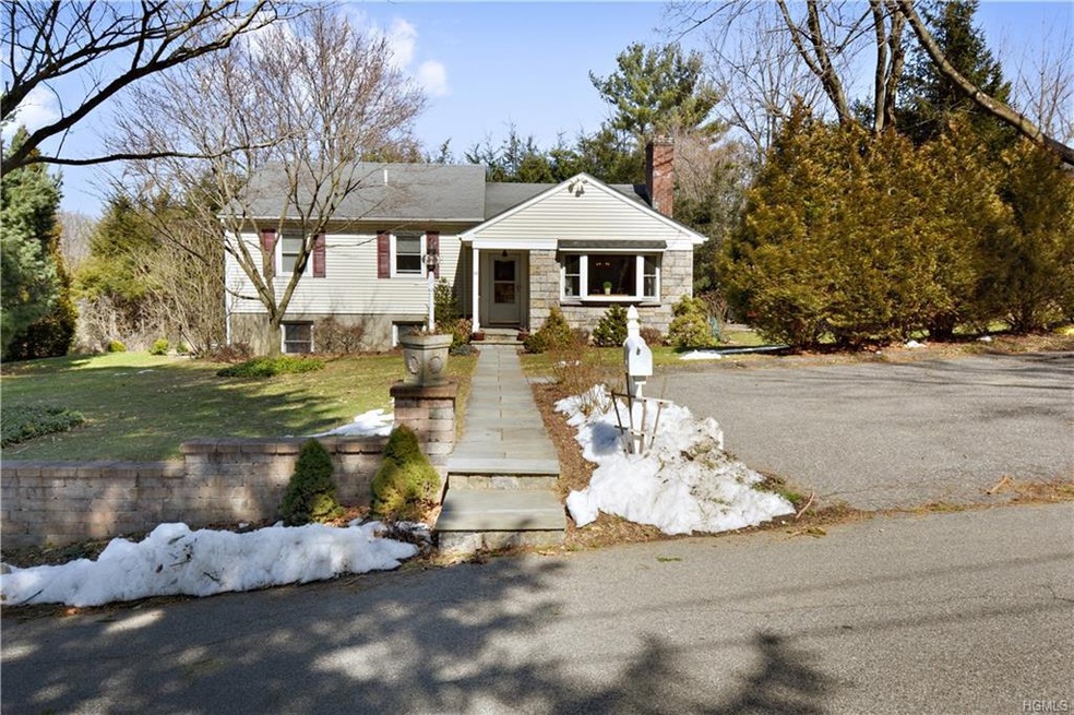 33 Wyoming Place, Thornwood, NY 10594 - photo 1