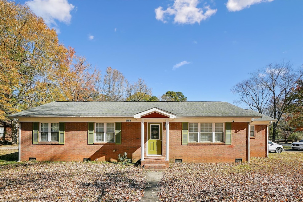 7459 Elwood Dr, Charlotte, NC 28227 - photo 1