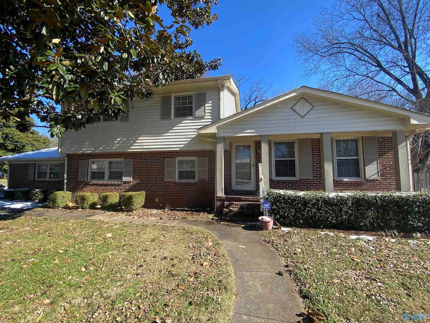 6020 Rickwood Dr NW, Huntsville, AL 35810 - photo 1