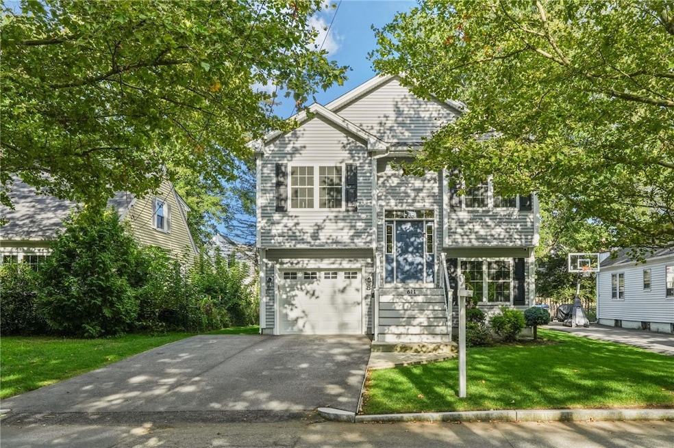 611 Pleasant Valley Pkwy, Providence, RI 02908 - photo 1