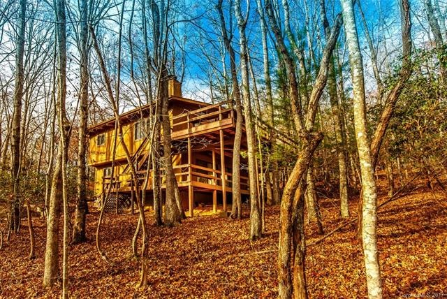 Back of House with 2 Decks