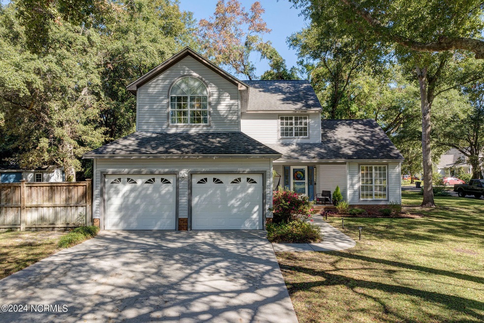 1513 Grove Point Rd, Wilmington, NC 28409 - photo 1