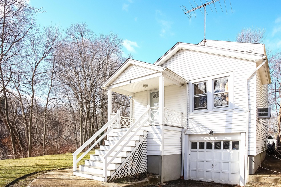 21 Dale Dr, Greenwich, CT 06831 - photo 1