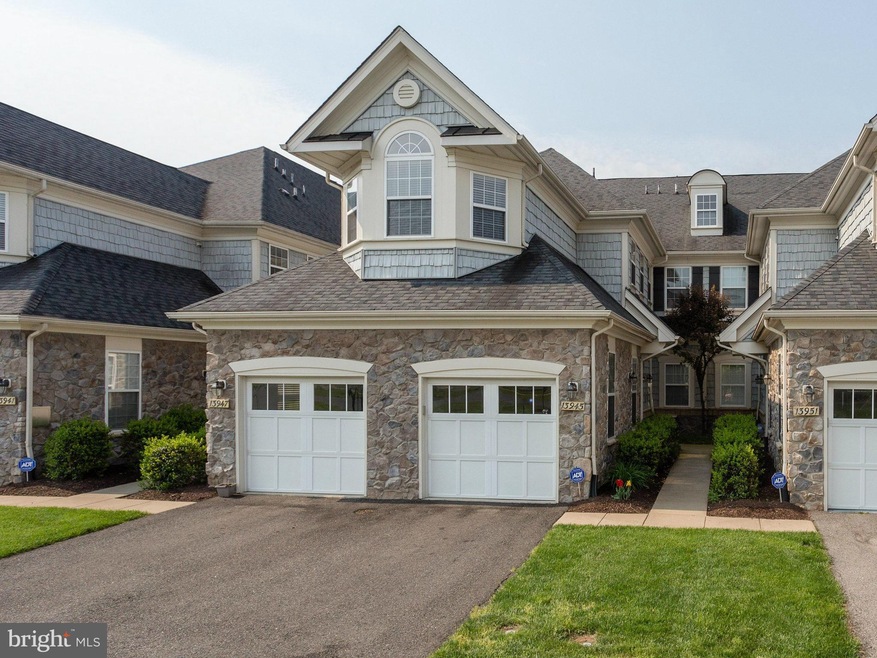 13945 Gullane Dr unit 117, Woodbridge, VA 22191 - photo 1