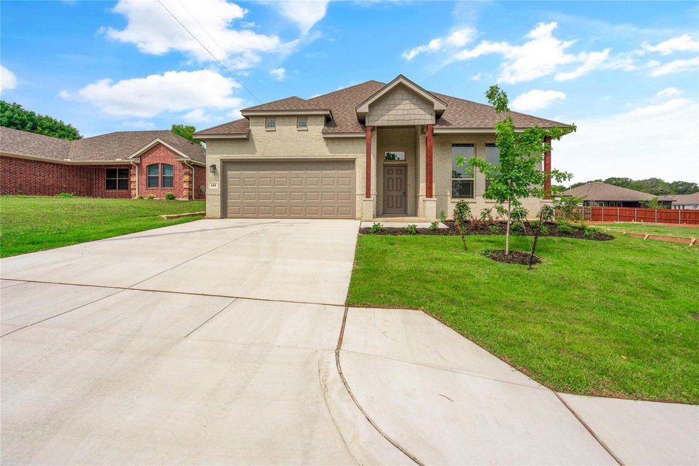 341 Clark Ave, Weatherford, TX 76085 - photo 1