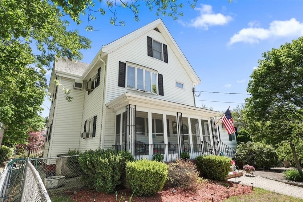 62 Richardson St, Winchester, MA 01890 - photo 1