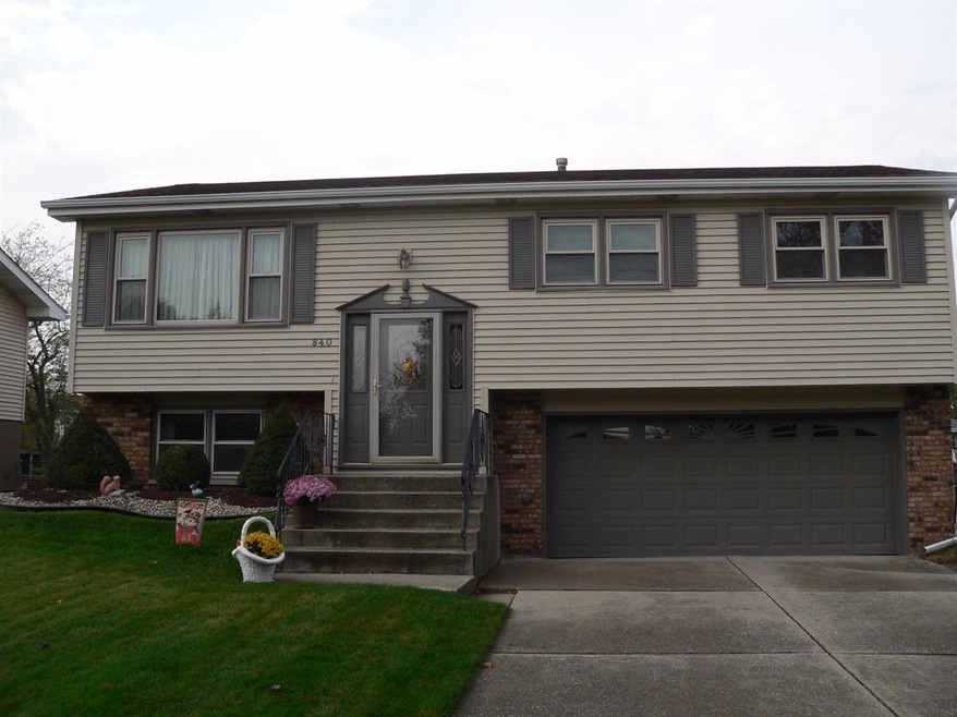 840 Tyler Ave, Dyer, IN 46311 - photo 1