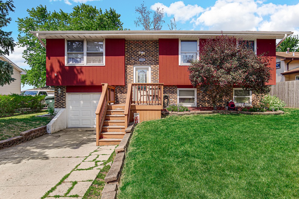 Sold $300,000 • Co-Listing Agent