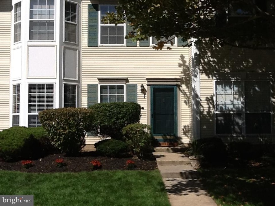 13 Hudson Ct, Franklin Park, NJ 08823 - photo 1