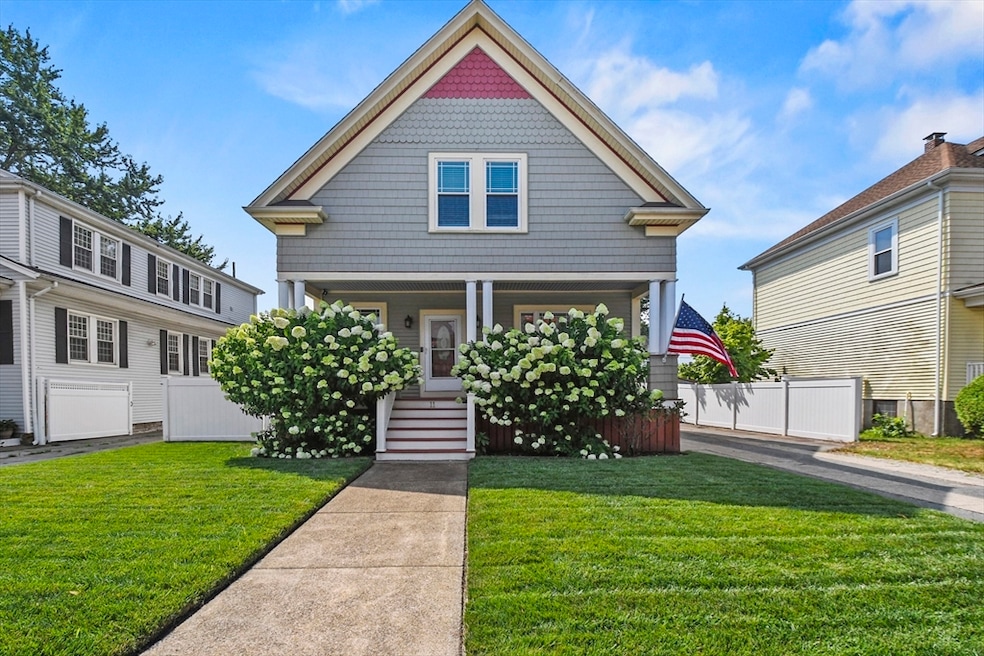 11 Huttleston Ave, Fairhaven, MA 02719 - photo 1