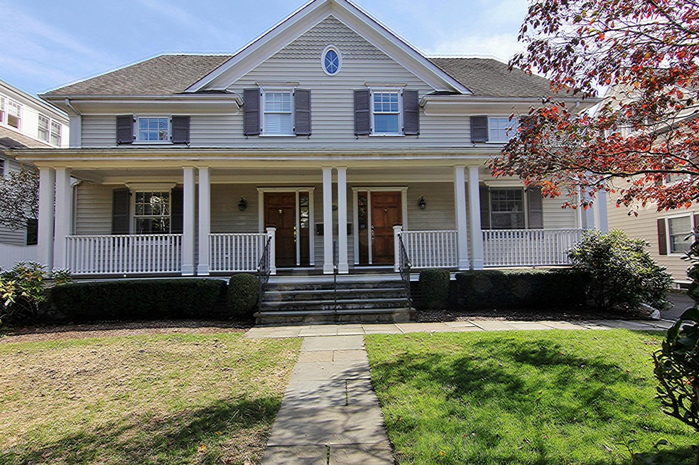 120 E Elm Front