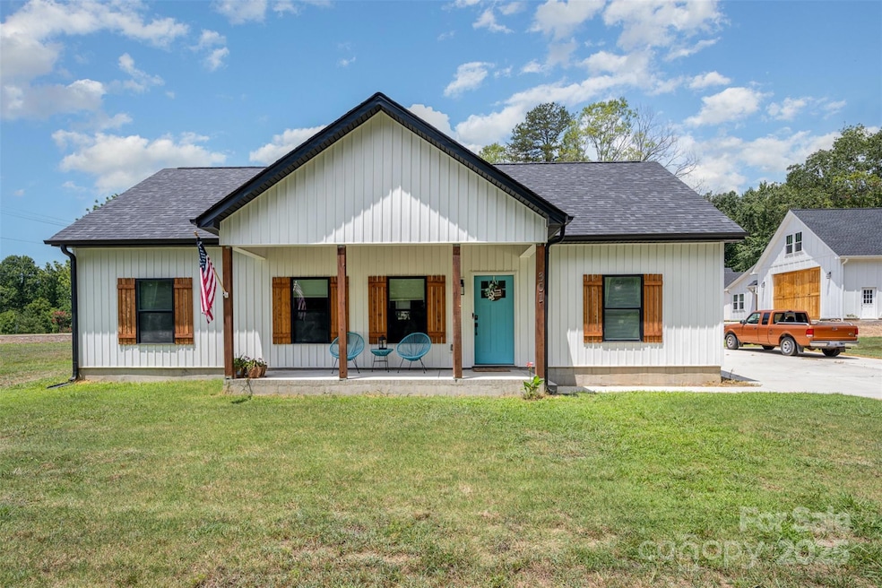 Sold $317,900 • Co-Listing Agent