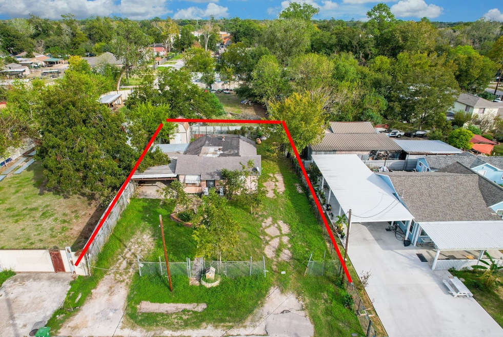 8038 Nellie St, Houston, TX 77022 - photo 1