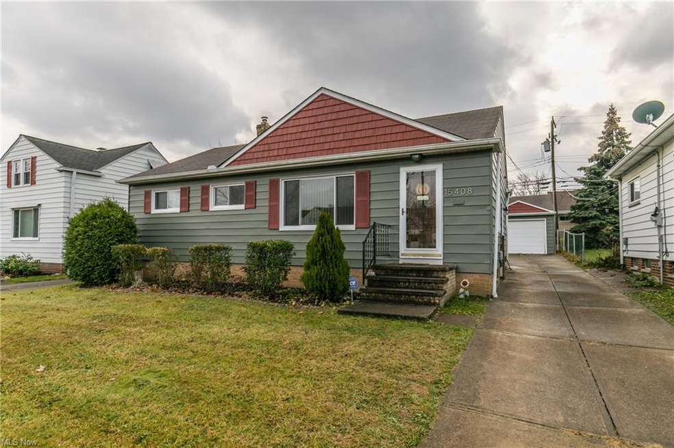 Welcome home to 15408 Greendale Rd, Maple Heights