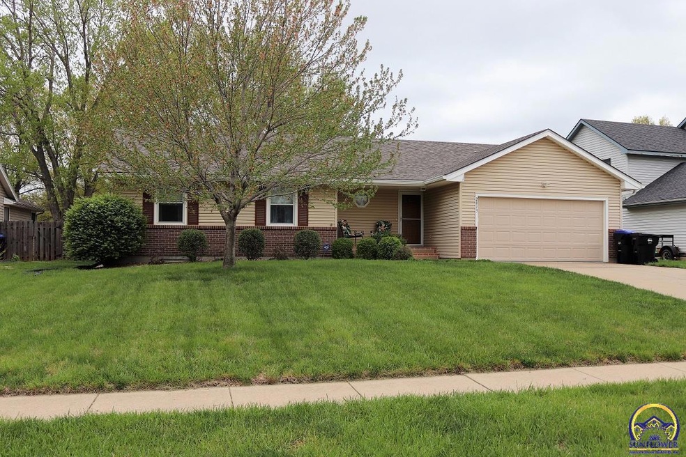 2813 SW Dukeries Rd, Topeka, KS 66614 - photo 1