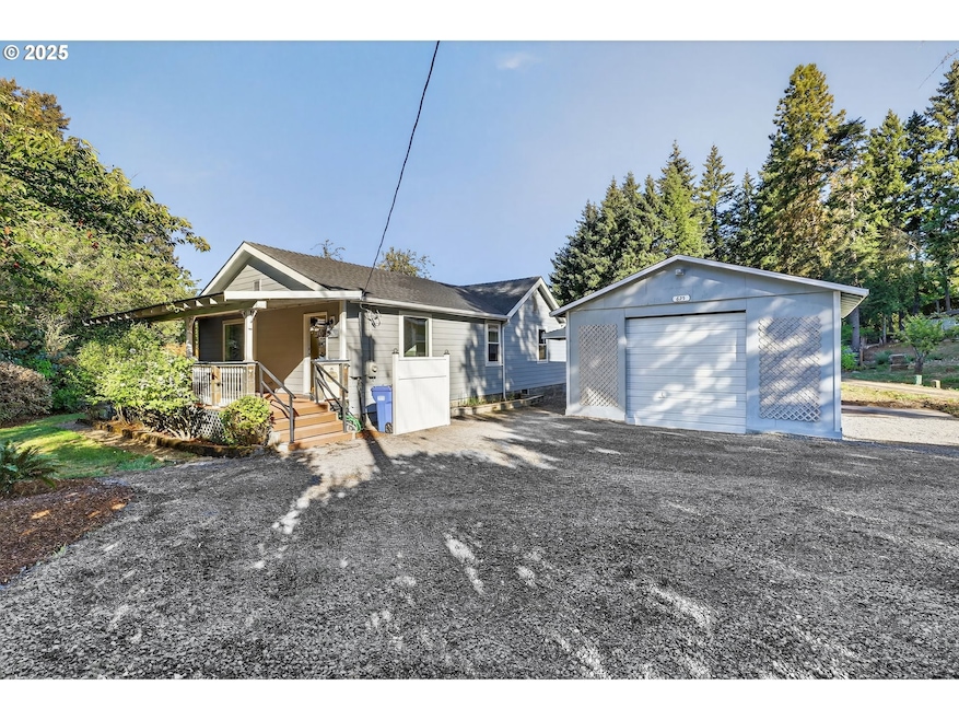 625 NE 6th Ave, Estacada, OR 97023 - photo 1