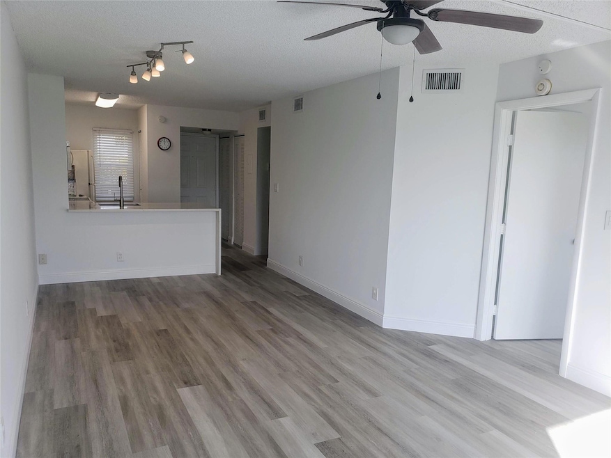 Cypress Bend unit 504, Pompano Beach, FL 33069 - photo 1