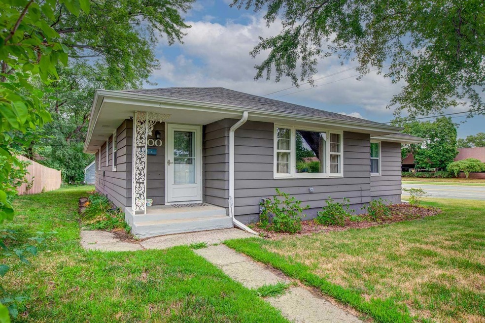 8200 Harriet Ave S, Bloomington, MN 55420 - photo 1