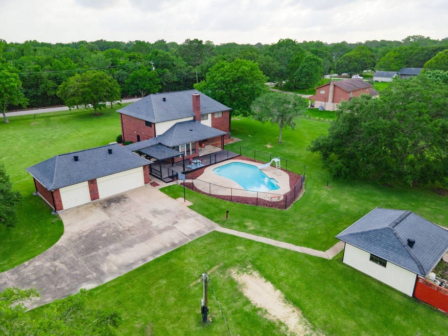 5325 County Road 166, Alvin, TX 77511 - photo 1
