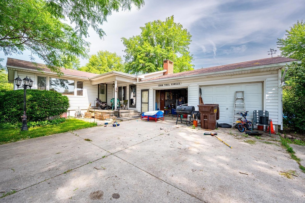 1308 Toll Cir, Bluffton, IN 46714 - photo 1