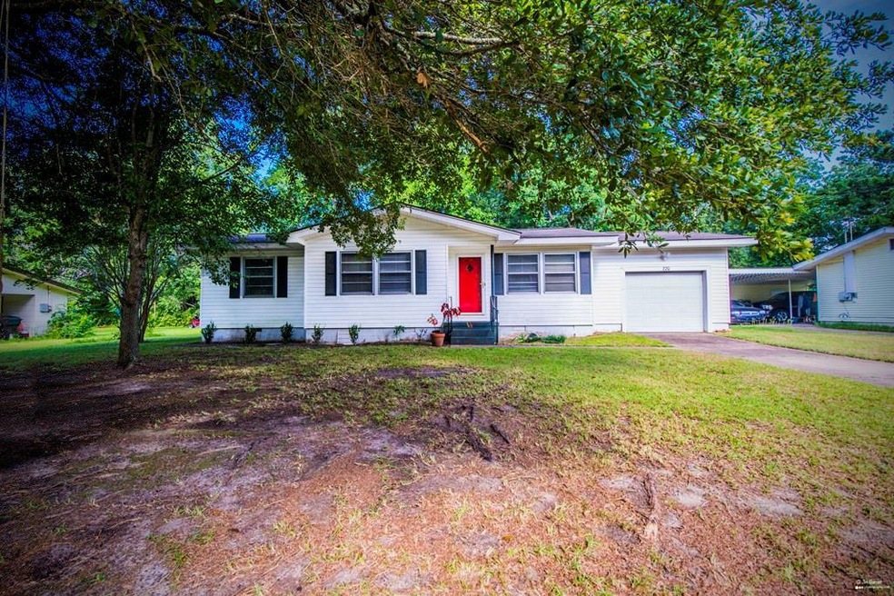 220 Reid Dr, Dothan, AL 36301 - photo 1