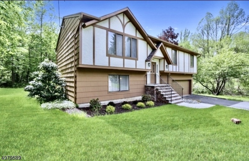 7 Carriage Ct, Randolph, NJ 07869 - photo 1