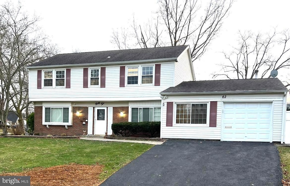 42 Genesee Ln, Willingboro, NJ 08046 - photo 1