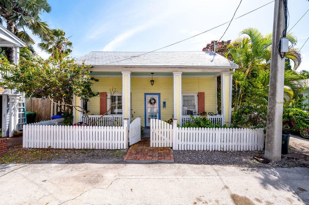 1021 Watson Lane