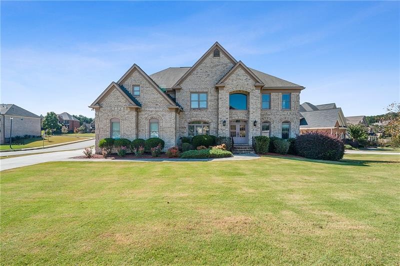 Beautifully Landscaped Front Elevation of Four Sid