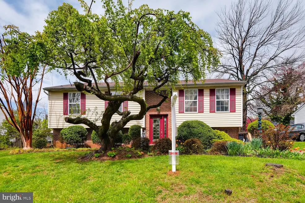 606 Bond Ave, Reisterstown, MD 21136 - photo 1