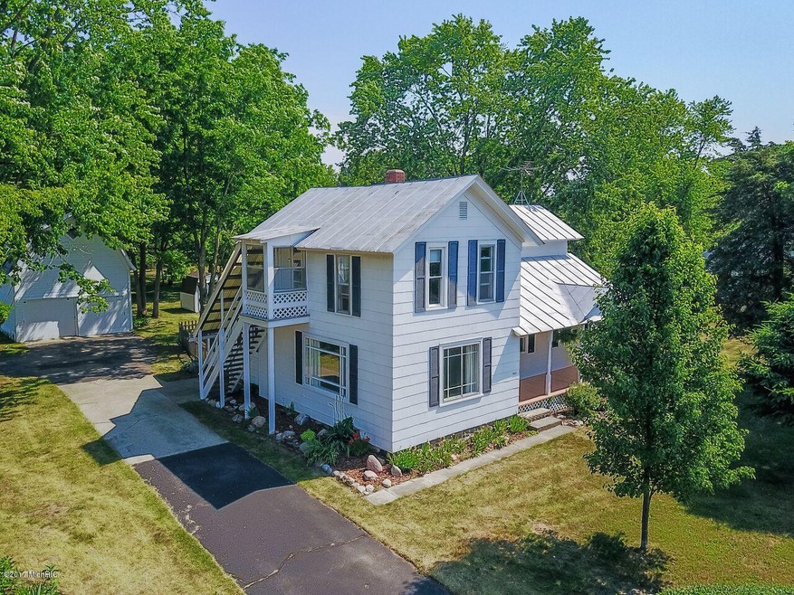 745 Foreman St SE, Lowell, MI 49331 - photo 1