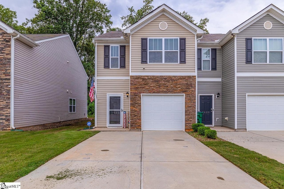 1422 Bella Grace Ct, Boiling Springs, SC 29316 - photo 1