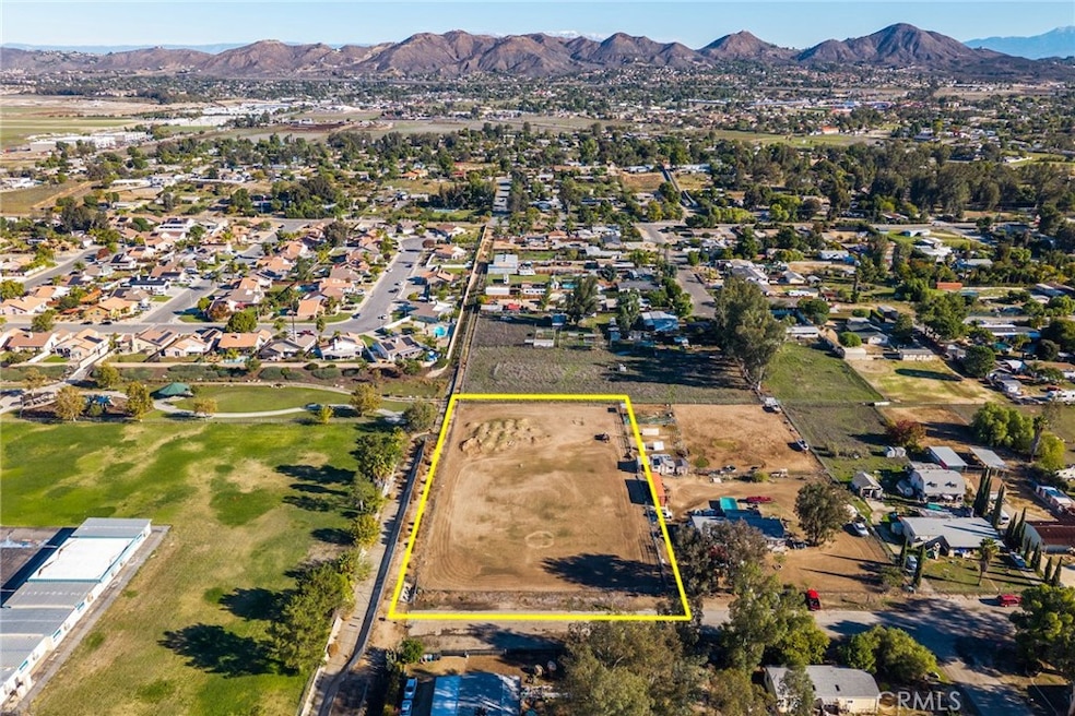 20220 Union St, Wildomar, CA 92595 - photo 1