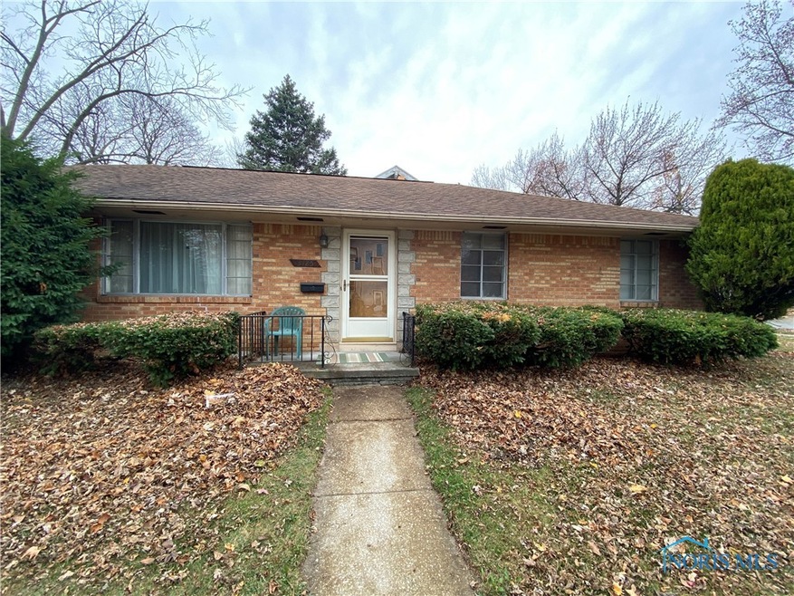 3725 Berkeley Dr, Toledo, OH 43612 - photo 1