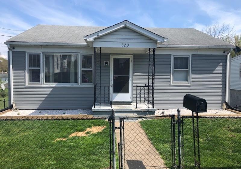 520 S Linden Ave, Waynesboro, VA 22980 - photo 1