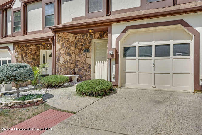 15 Lisa Ct Matawan NJ 07747-small-008-6-