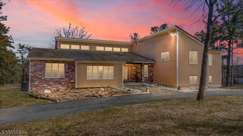 11 White Bridge Rd, Pittstown, NJ 08867 - photo 1