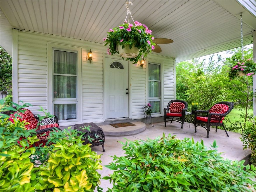 1101 S Harrah Rd, Harrah, OK 73045 - photo 1