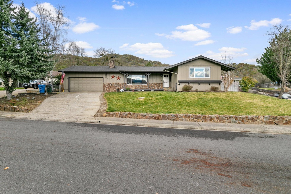 519 Gold Terrace, Rogue River, OR 97537 - photo 1