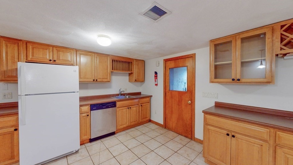 19 Ashmont Ave unit A, Newton, MA 02458 - photo 1