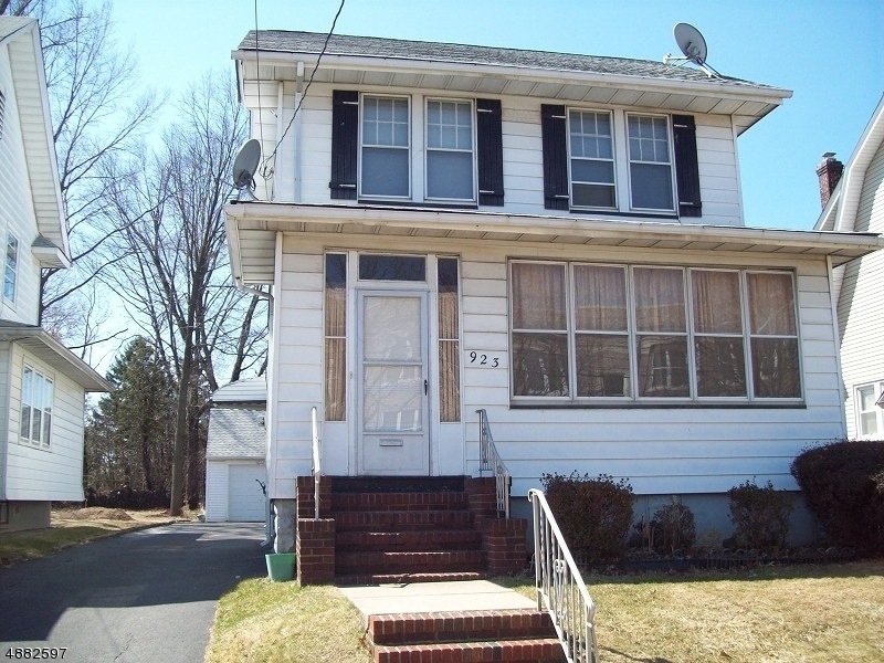 923 Summit St, Linden, NJ 07036 - photo 1
