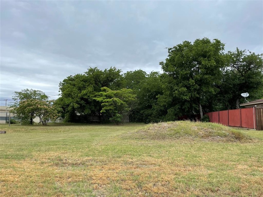 7809 Maplewood Ave, North Richland Hills, TX 76180 - photo 1